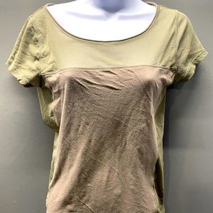 Express tee with mesh top and sides